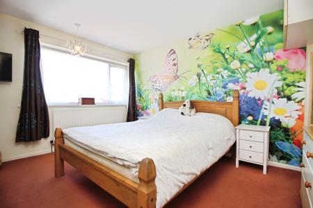 3 bedroom Terraced House for sale in Lyndene Close, Earl Shilton, LE9