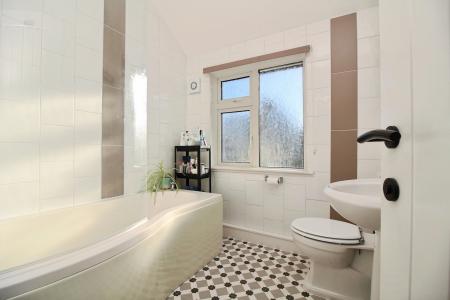 2 bedroom Terraced House for sale in Main Street, Huncote, LE9