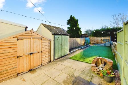 2 bedroom Terraced House for sale in Main Street, Huncote, LE9