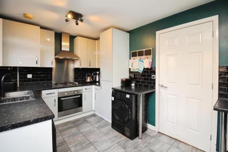 4 bedroom Semi-detached house for sale in Maris Lane, Leicester, LE2