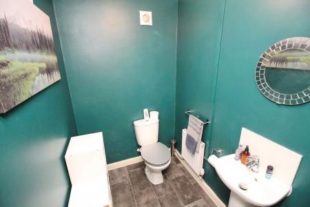 4 bedroom Semi-detached house for sale in Maris Lane, Leicester, LE2