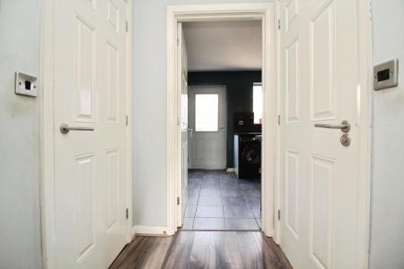 4 bedroom Semi-detached house for sale in Maris Lane, Leicester, LE2