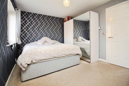 4 bedroom Semi-detached house for sale in Maris Lane, Leicester, LE2