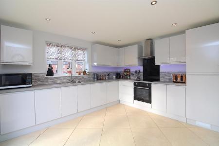 4 bedroom Detached house for sale in Masefield Place, Earl Shilton, LE9