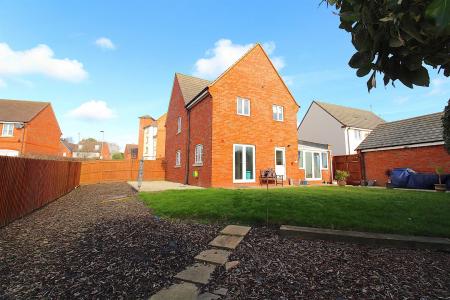 4 bedroom Detached house for sale in Masefield Place, Earl Shilton, LE9