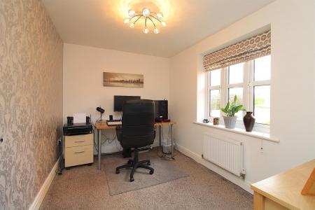 4 bedroom Detached house for sale in Masefield Place, Earl Shilton, LE9