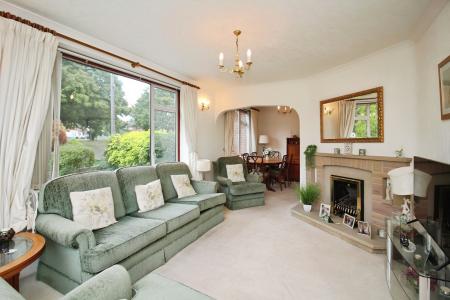 3 bedroom Semi-detached house for sale in Mossdale Road, Braunstone Town, LE3