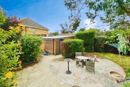 3 bedroom Semi-detached house for sale in Mossdale Road, Braunstone Town, LE3