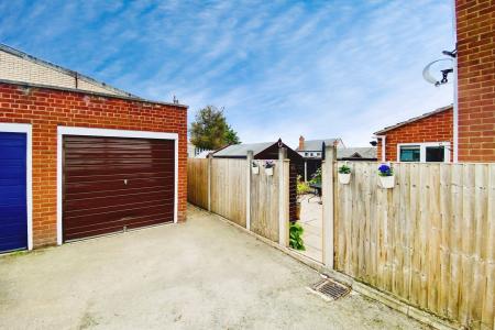 2 bedroom End of terrace house for sale in Mountfield Road, Earl Shilton, LE9