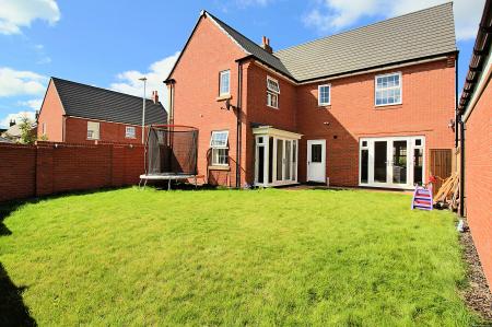 5 bedroom Detached house for sale in Nairn Way, Lubbesthorpe, LE19