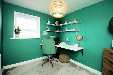 5 bedroom Detached house for sale in Nairn Way, Lubbesthorpe, LE19