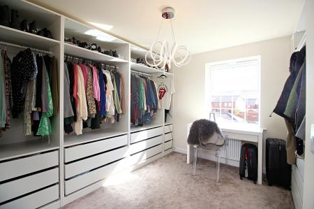 5 bedroom Detached house for sale in Nairn Way, Lubbesthorpe, LE19