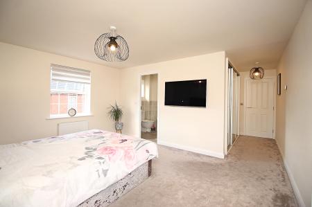 5 bedroom Detached house for sale in Nairn Way, Lubbesthorpe, LE19