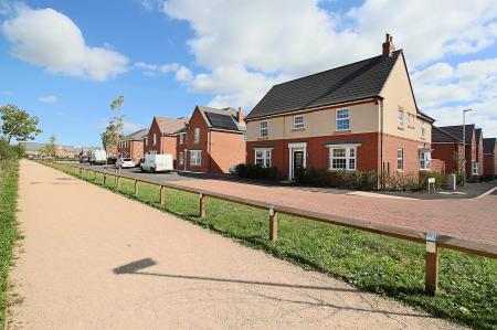 5 bedroom Detached house for sale in Nairn Way, Lubbesthorpe, LE19