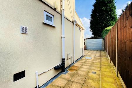 3 bedroom Semi-detached house for sale in Narborough Road South, Braunstone Town, LE3