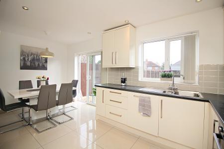 3 bedroom Semi-detached house for sale in Narborough Road South, Braunstone Town, LE3