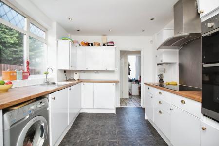 3 bedroom Semi-detached house for sale in Newfields Avenue, Braunstone, LE3