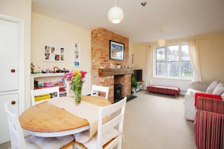 3 bedroom Semi-detached house for sale in Newfields Avenue, Braunstone, LE3