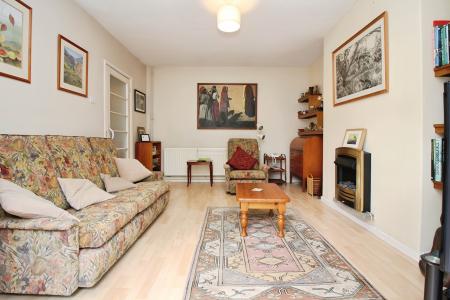 2 bedroom Semi-detached bungalow for sale in Oakcroft Avenue, Kirby Muxloe, LE9