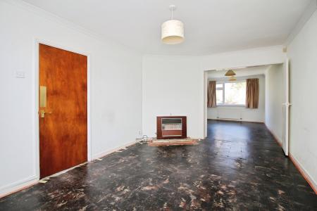 3 bedroom Detached house for sale in Oakcroft Avenue, Kirby Muxloe, LE9