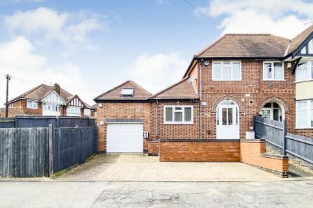 3 bedroom Semi-detached house for sale in Oakthorpe Avenue, Leicester, LE3