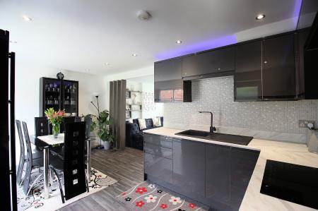 3 bedroom Semi-detached house for sale in Packer Avenue, Leicester Forest East, LE3