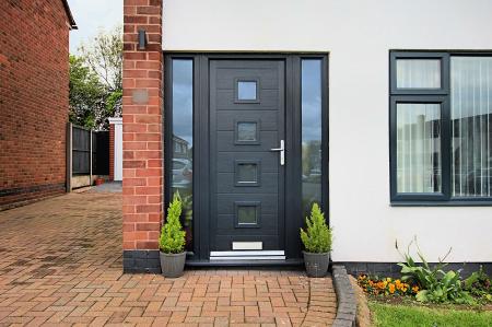 3 bedroom Semi-detached house for sale in Packer Avenue, Leicester Forest East, LE3