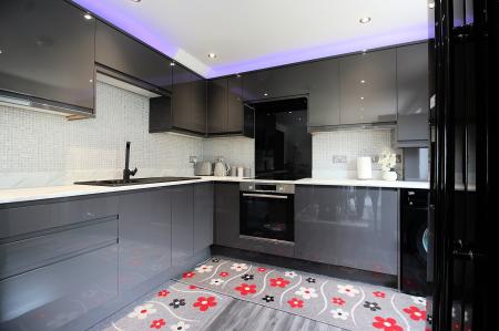 3 bedroom Semi-detached house for sale in Packer Avenue, Leicester Forest East, LE3