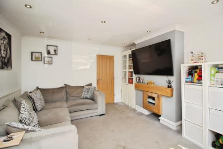 2 bedroom Semi-detached house for sale in Park Drive, Leicester Forest East, LE3