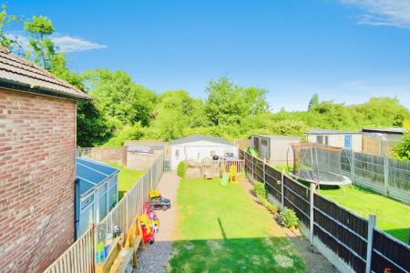 2 bedroom Semi-detached house for sale in Park Drive, Leicester Forest East, LE3