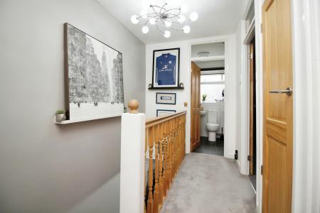 3 bedroom End of terrace house for sale in Park Rise, Leicester, LE3