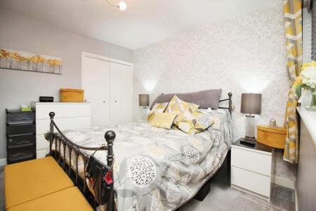 3 bedroom End of terrace house for sale in Park Rise, Leicester, LE3