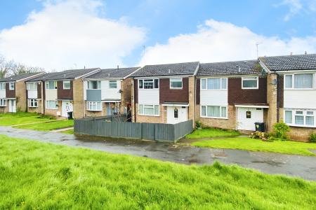 3 bedroom End of terrace house for sale in Park Rise, Leicester, LE3