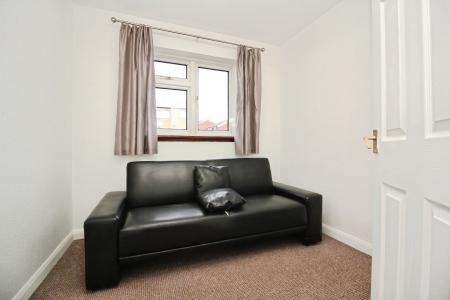 3 bedroom Semi-detached house for sale in Park Rise, Leicester, LE3
