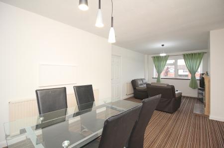 3 bedroom Semi-detached house for sale in Park Rise, Leicester, LE3