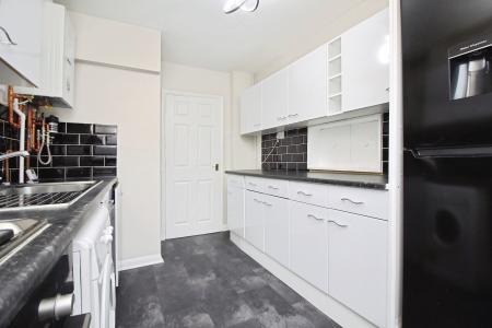 3 bedroom Semi-detached house for sale in Park Rise, Leicester, LE3