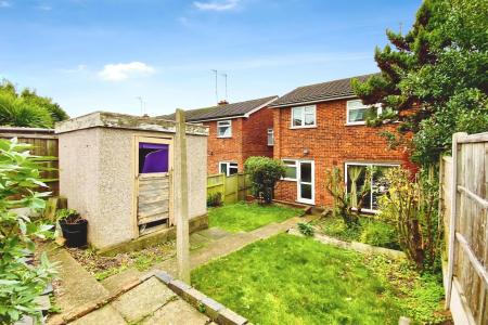 3 bedroom Semi-detached house for sale in Park Rise, Leicester, LE3