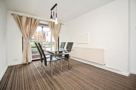 3 bedroom Semi-detached house for sale in Park Rise, Leicester, LE3