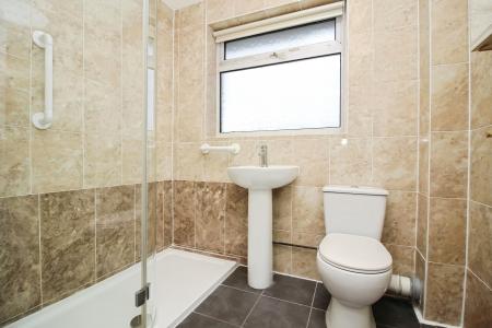 3 bedroom Semi-detached house for sale in Park Rise, Leicester, LE3