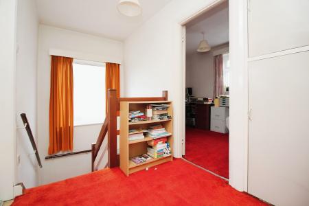 3 bedroom Detached house for sale in Park View, Leicester, LE3