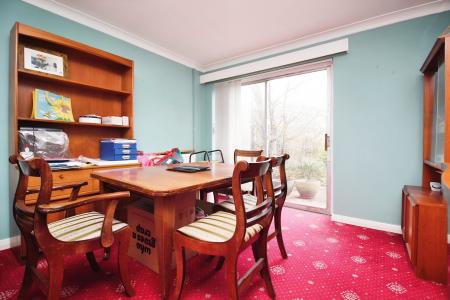 3 bedroom Detached house for sale in Park View, Leicester, LE3