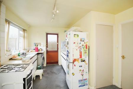 3 bedroom Detached house for sale in Park View, Leicester, LE3
