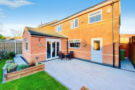 4 bedroom Detached house for sale in Petunia Close, Leicester Forest East, LE3