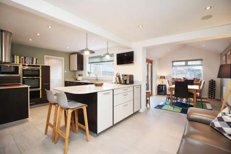 4 bedroom Detached house for sale in Petunia Close, Leicester Forest East, LE3