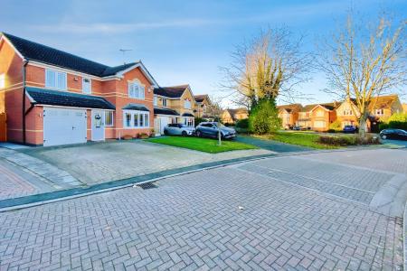 4 bedroom Detached house for sale in Petunia Close, Leicester Forest East, LE3