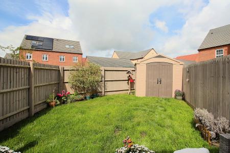 2 bedroom Semi-detached house for sale in Pickard Way, Leicester Forest East, LE3