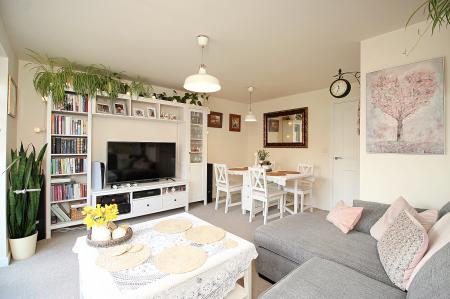 2 bedroom Semi-detached house for sale in Pickard Way, Leicester Forest East, LE3