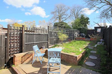 2 bedroom Terraced House for sale in Pine Road, Glenfield, LE3