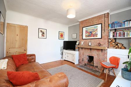 2 bedroom Terraced House for sale in Pine Road, Glenfield, LE3
