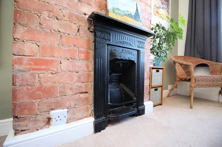 2 bedroom Terraced House for sale in Pine Road, Glenfield, LE3